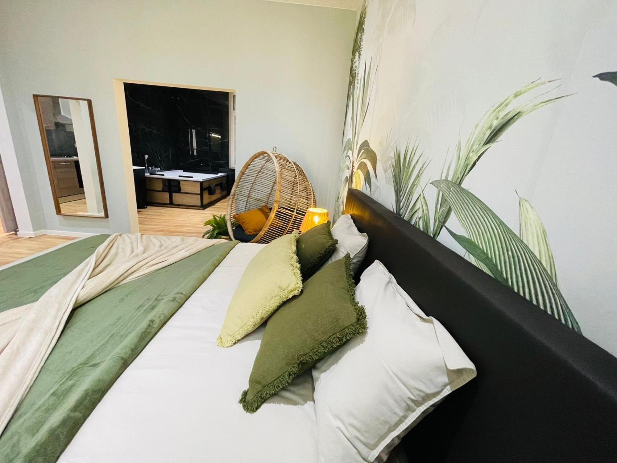 Appartement Exotique Avec Bain Balneo 列日 外观 照片